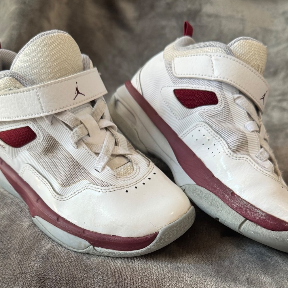 Nike Air Jordan Stay Loyal 3 PS Kids Running Shoes Sneakers Size 2 Unisex No Tie - Picture 3 of 9